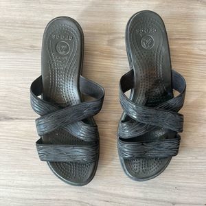 Crocs W 9 Black Strappy Sandals